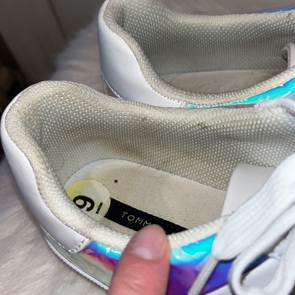 TOMMY Hilfiger white synthetic leather tie sneaker with iridescent panels size 9 - Picture 11 of 13